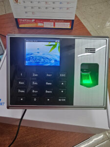 Máy chấm công Ronald Jack 8300pro